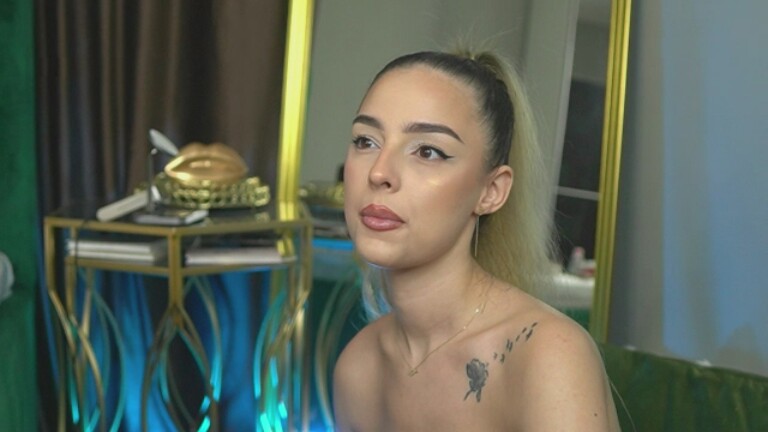 ScarletColes's Streamate show and profile