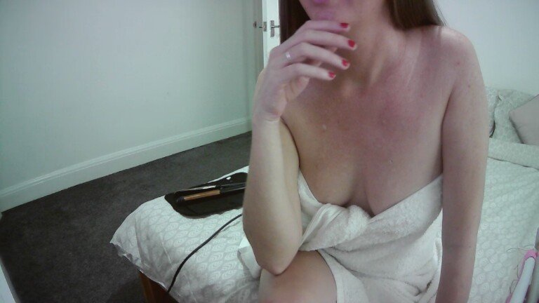 Honey_bea's Streamate show and profile