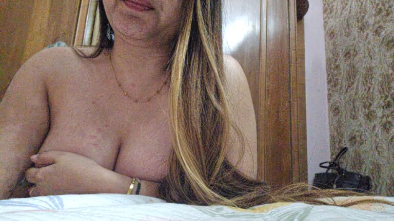 Indianaysha93's Streamate show and profile