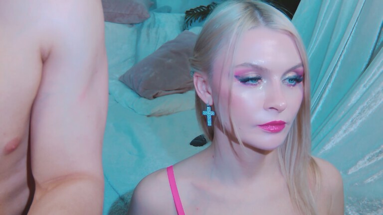 DenLina's Streamate show and profile