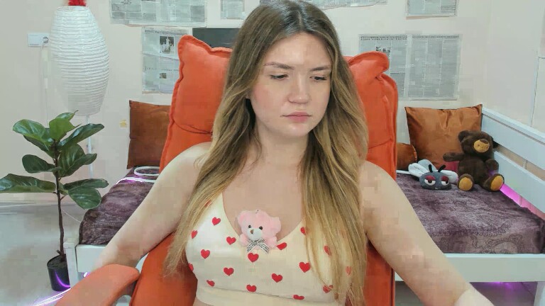 Reneswee's Streamate show and profile