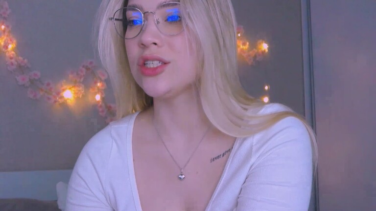 DianaLuna's Streamate show and profile