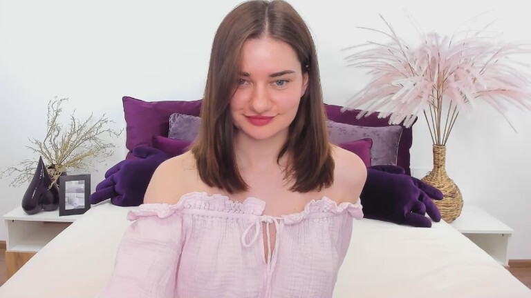 DemiLinda's Streamate show and profile